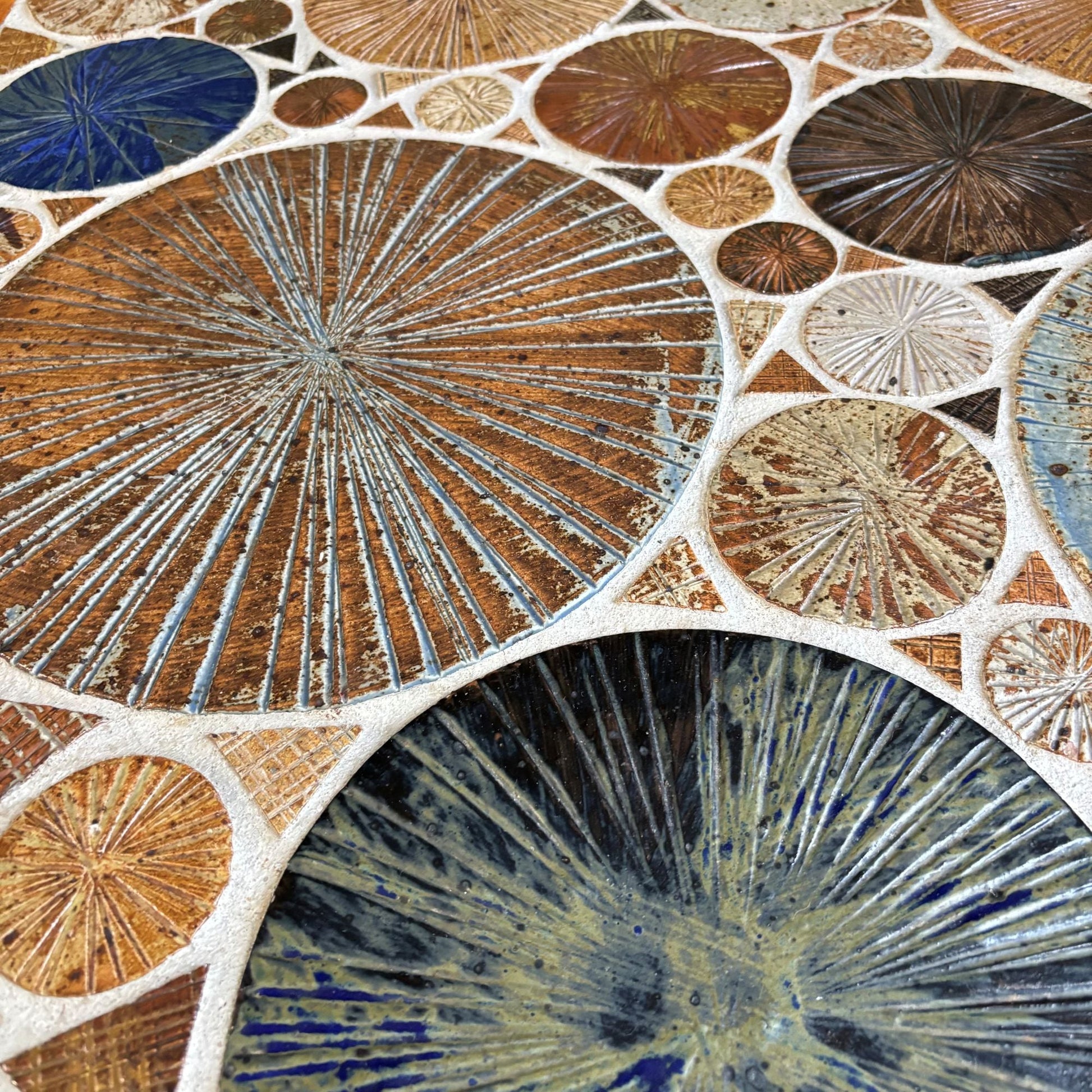 Ceramic and wooden side or coffee table, Tue Poulsen for Haslev, Denmark, 1960s - Collectors - Net.Work