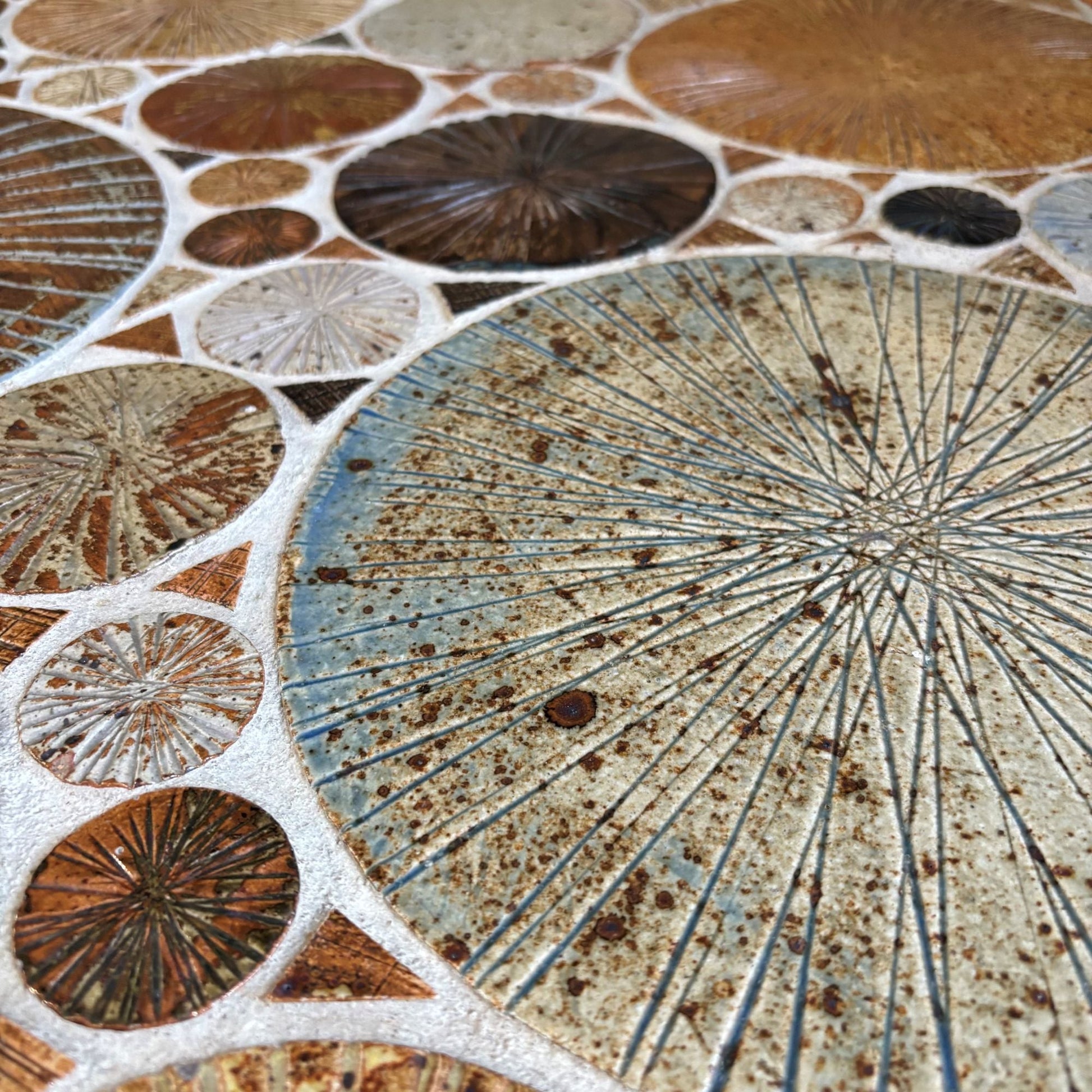 Ceramic and wooden side or coffee table, Tue Poulsen for Haslev, Denmark, 1960s - Collectors - Net.Work