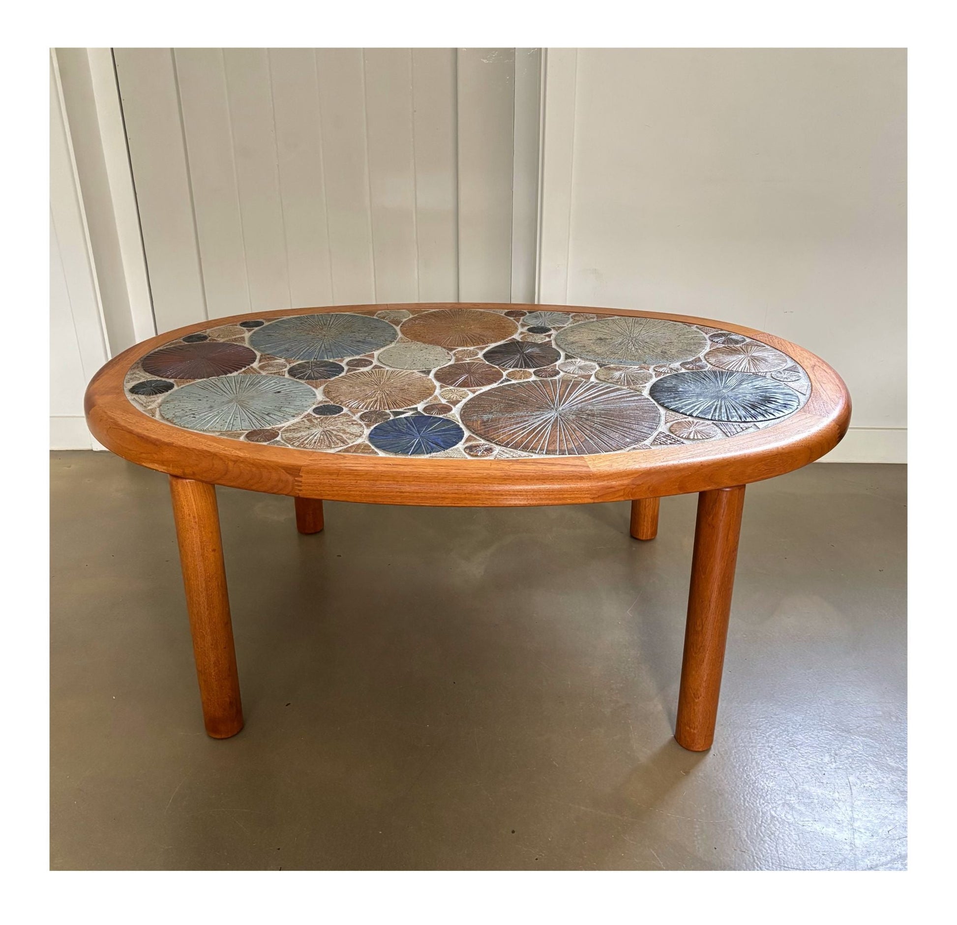 Ceramic and wooden side or coffee table, Tue Poulsen for Haslev, Denmark, 1960s - Collectors - Net.Work