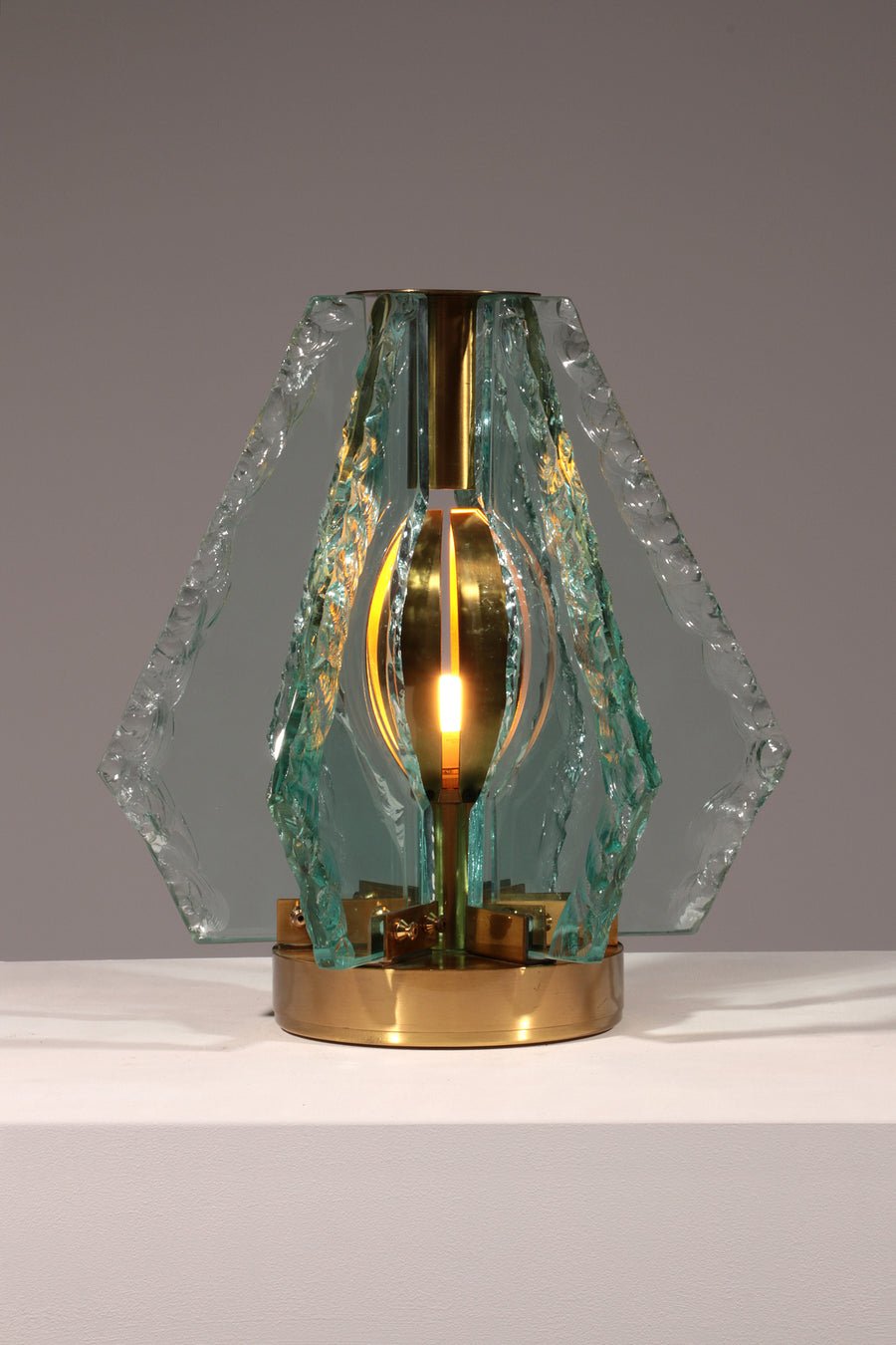 Chiselled Glass Table Lamp in Brass by Gino Paroldo for Dinodei, 1960s - COLLECTORS RDAM