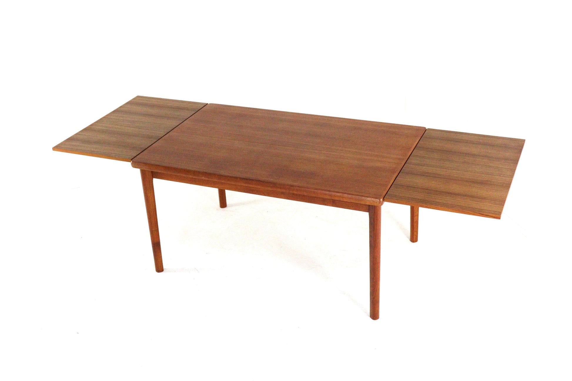 Henning Kjearnulf Velje extandable table XL - COLLECTORS RDAM