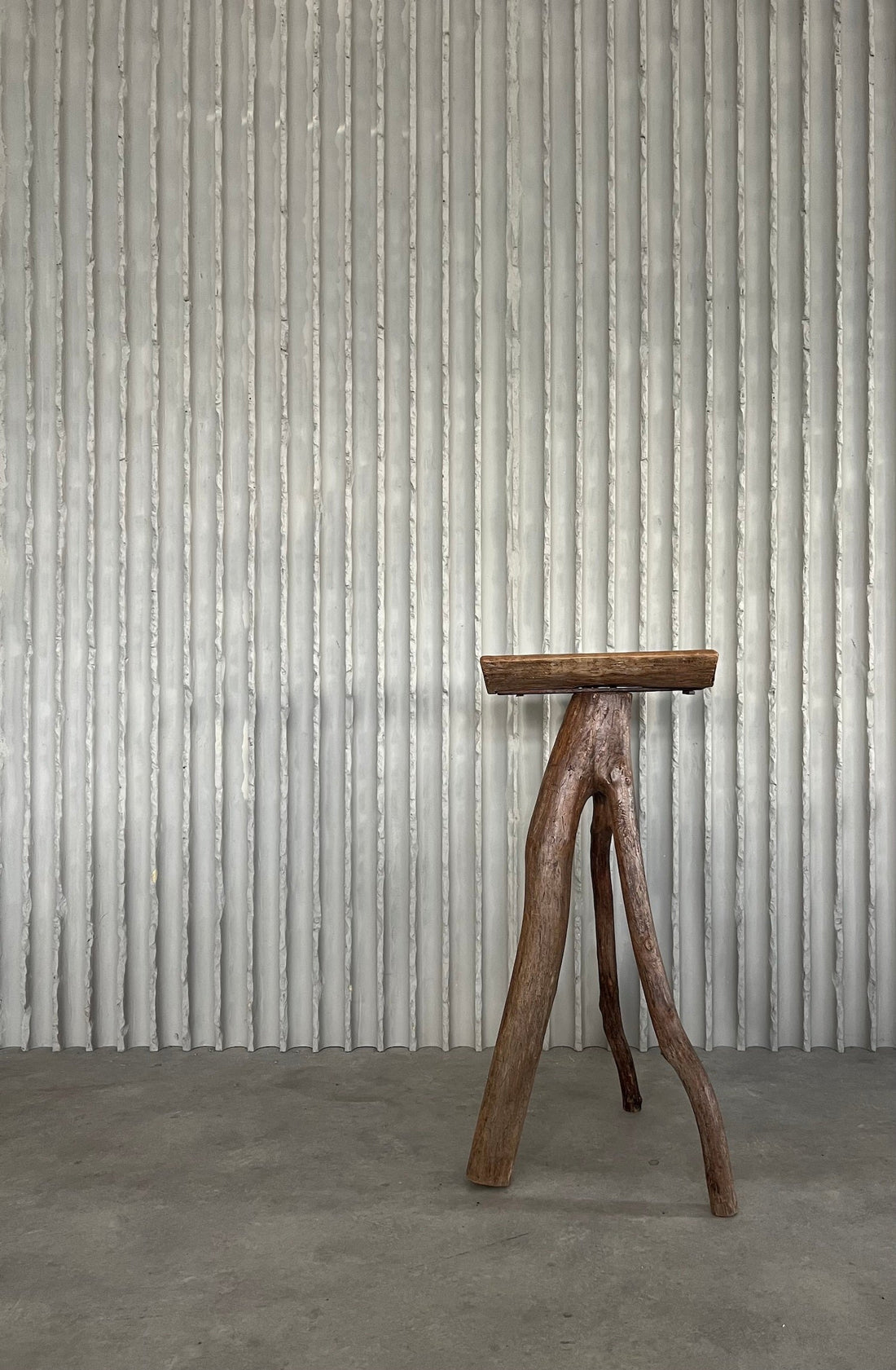 High French wooden side table - COLLECTORS RDAM