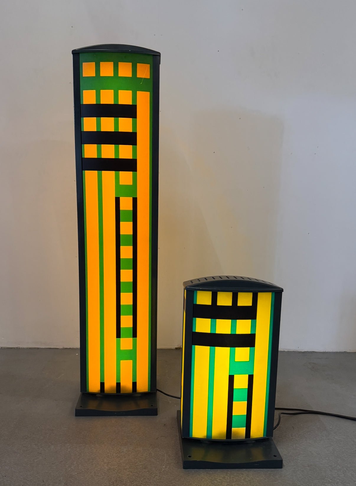 Memphis style floor lamps - COLLECTORS RDAM