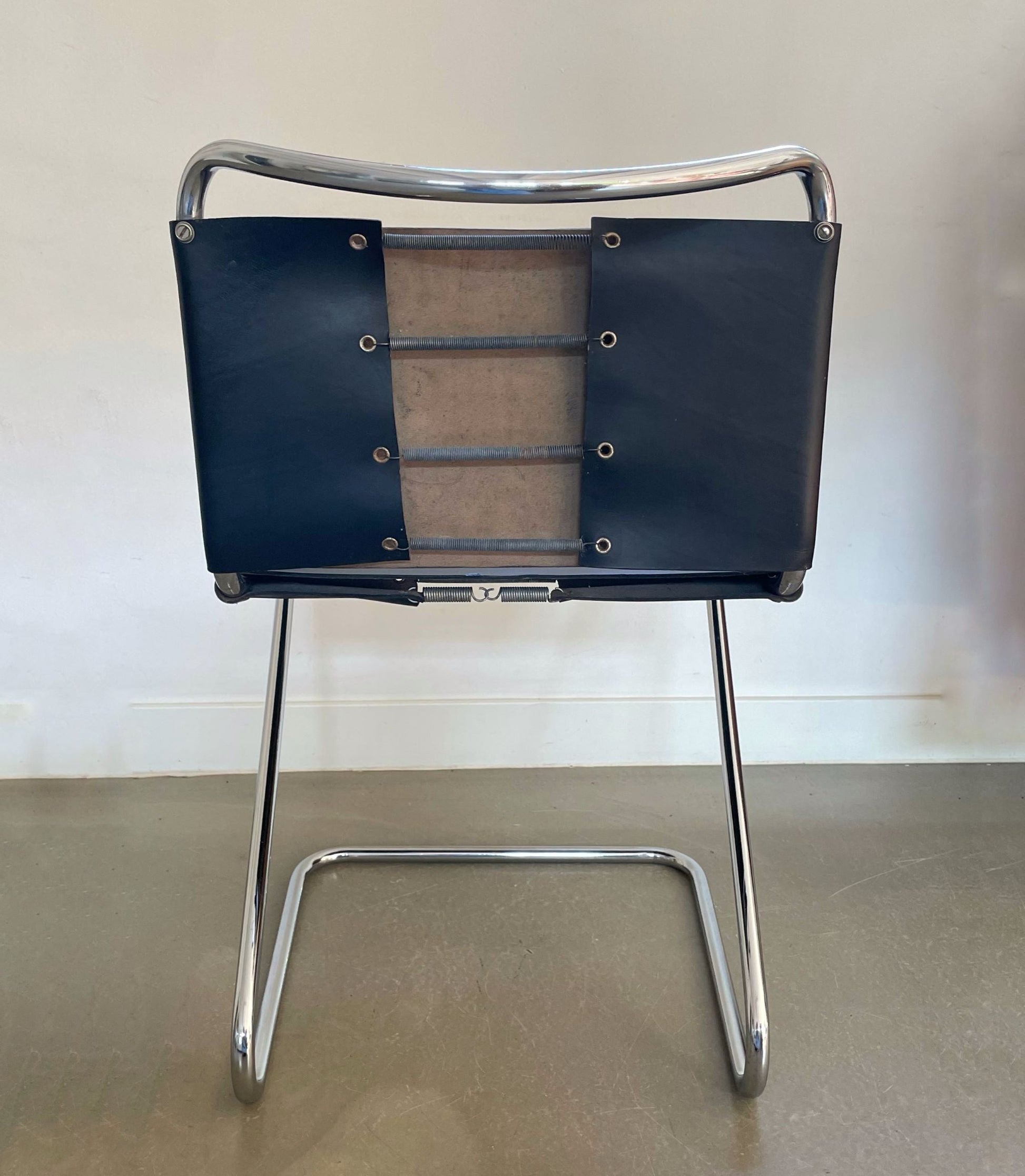 Rare edition ‘Biscia’ chair, Pascal Mourgue for Steiner, France, 1960s - COLLECTORS RDAM