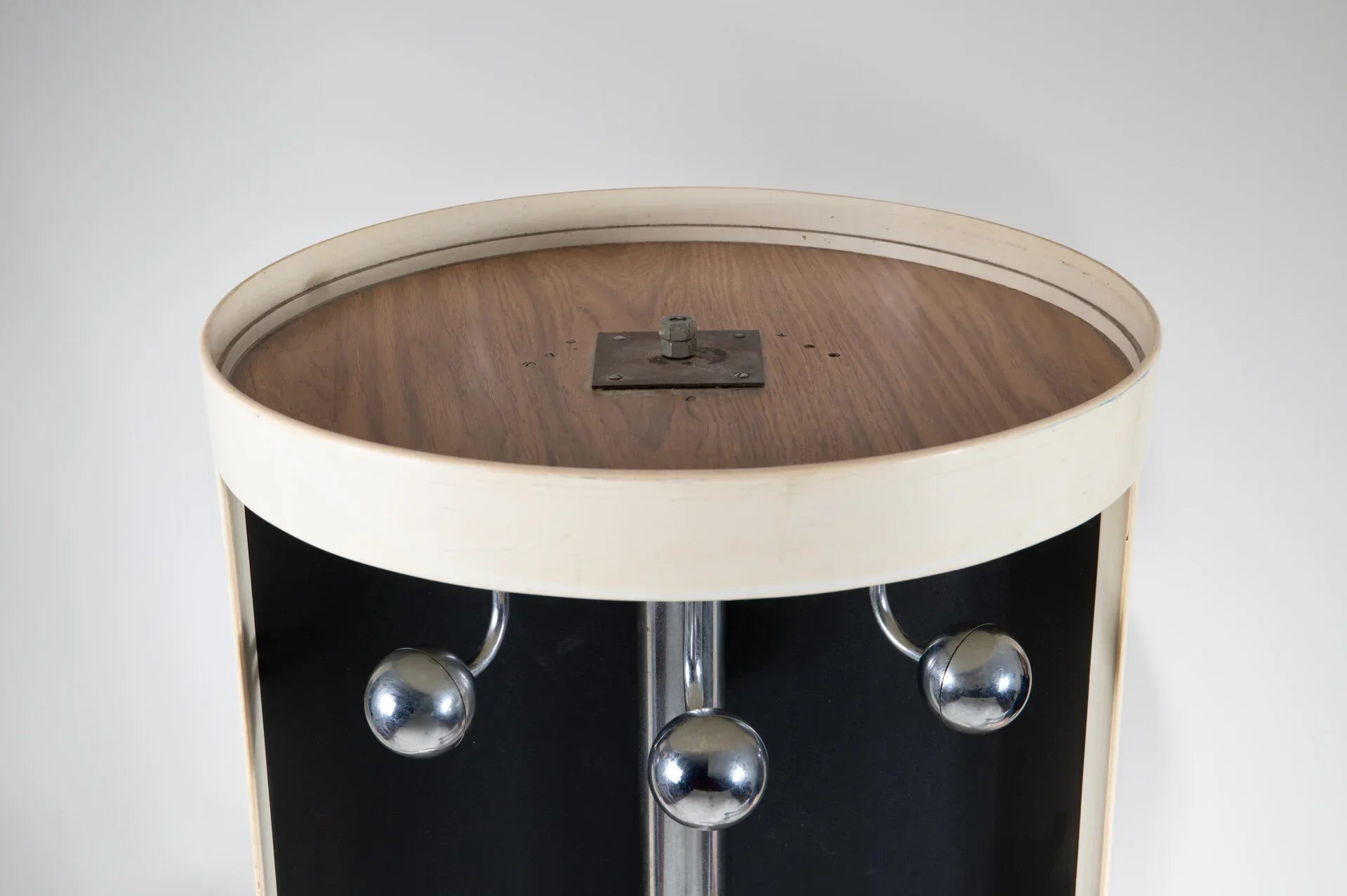 Revolving console table with coat rack and mirror attr. Joe Colombo, 1960s - COLLECTORS RDAM