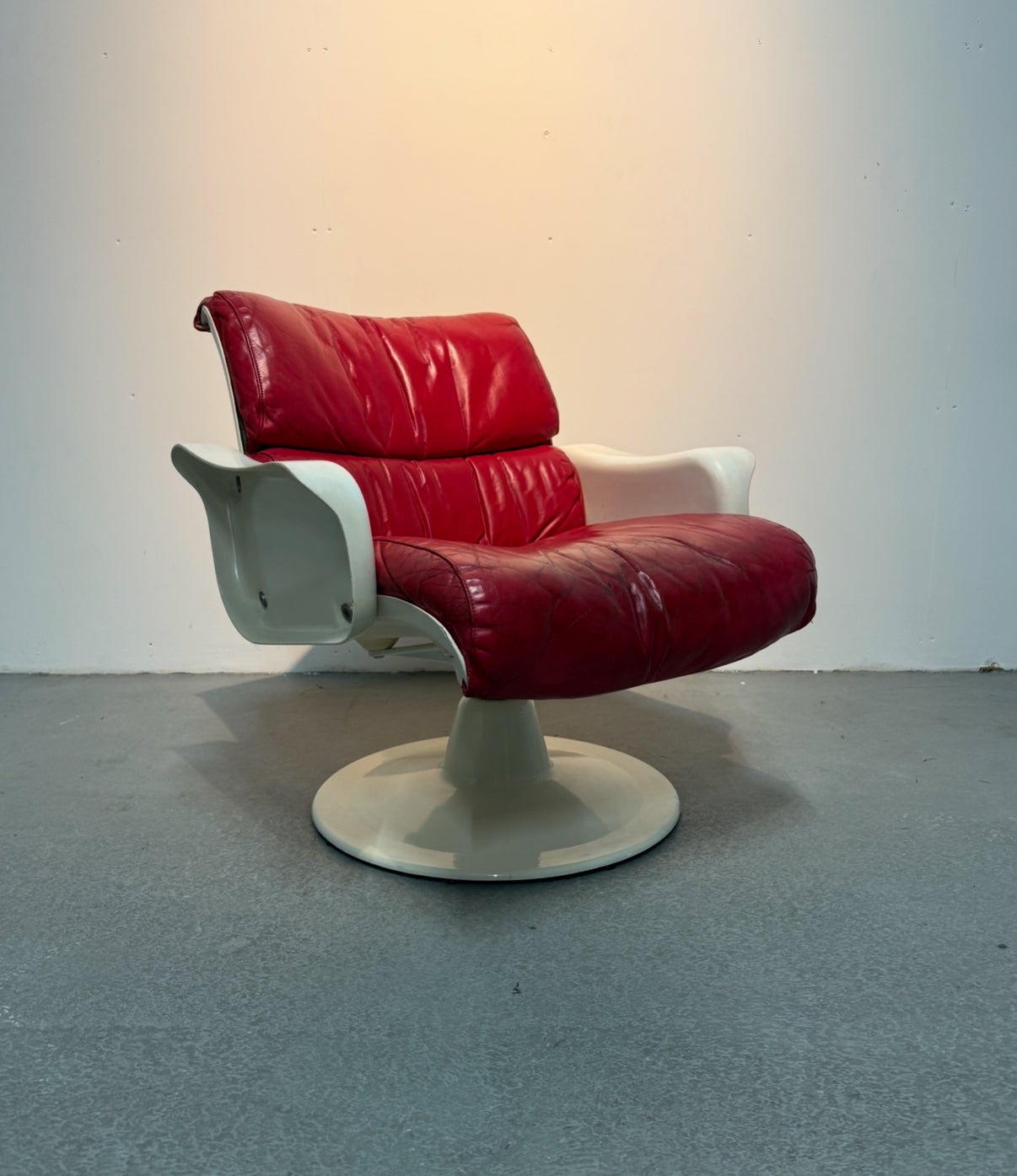 Saturnus lounge chair by Yyjö Kakkupuro for Haimi - COLLECTORS RDAM