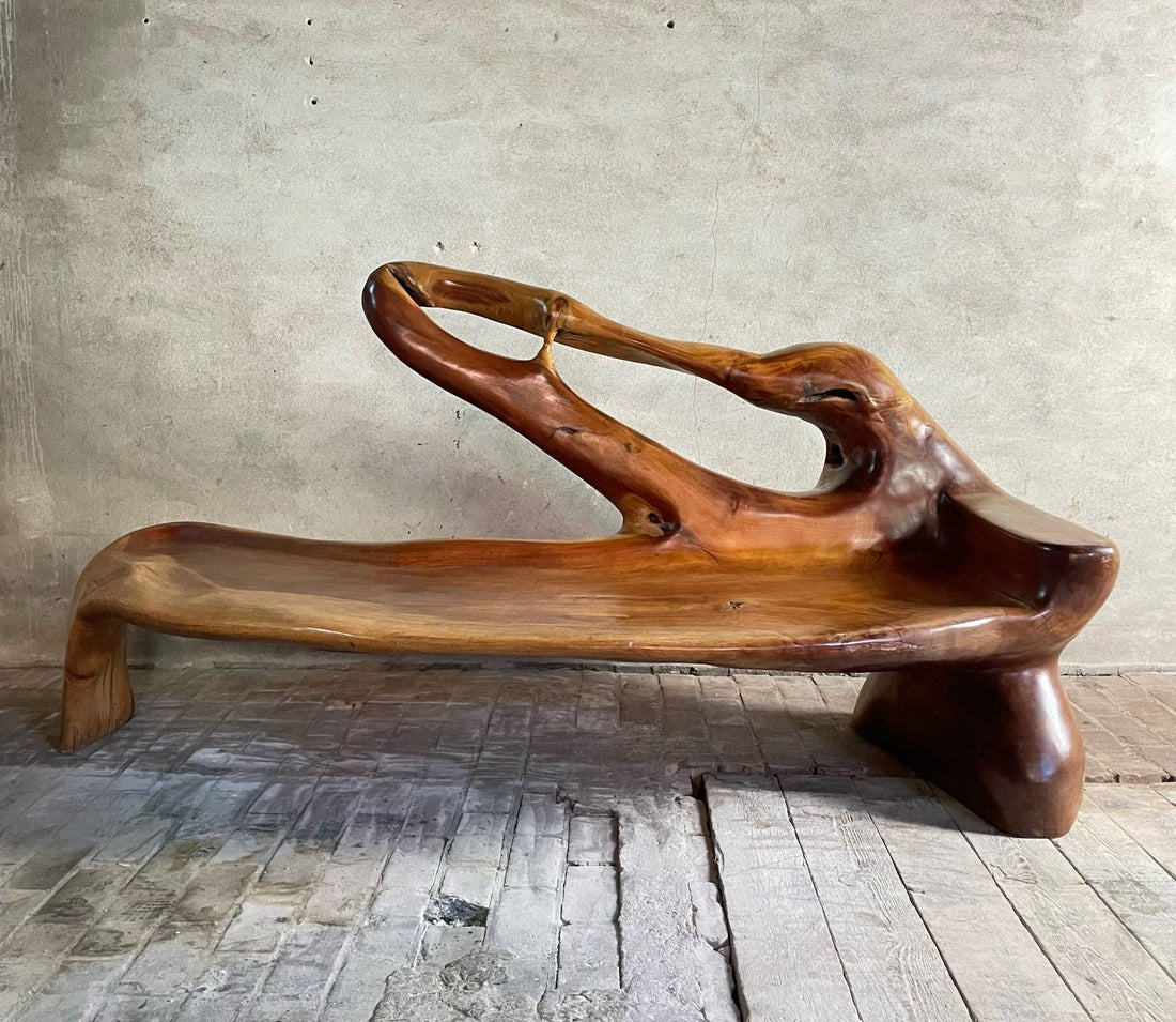 Sculptural, organically shaped solid wooden bench - COLLECTORS RDAM