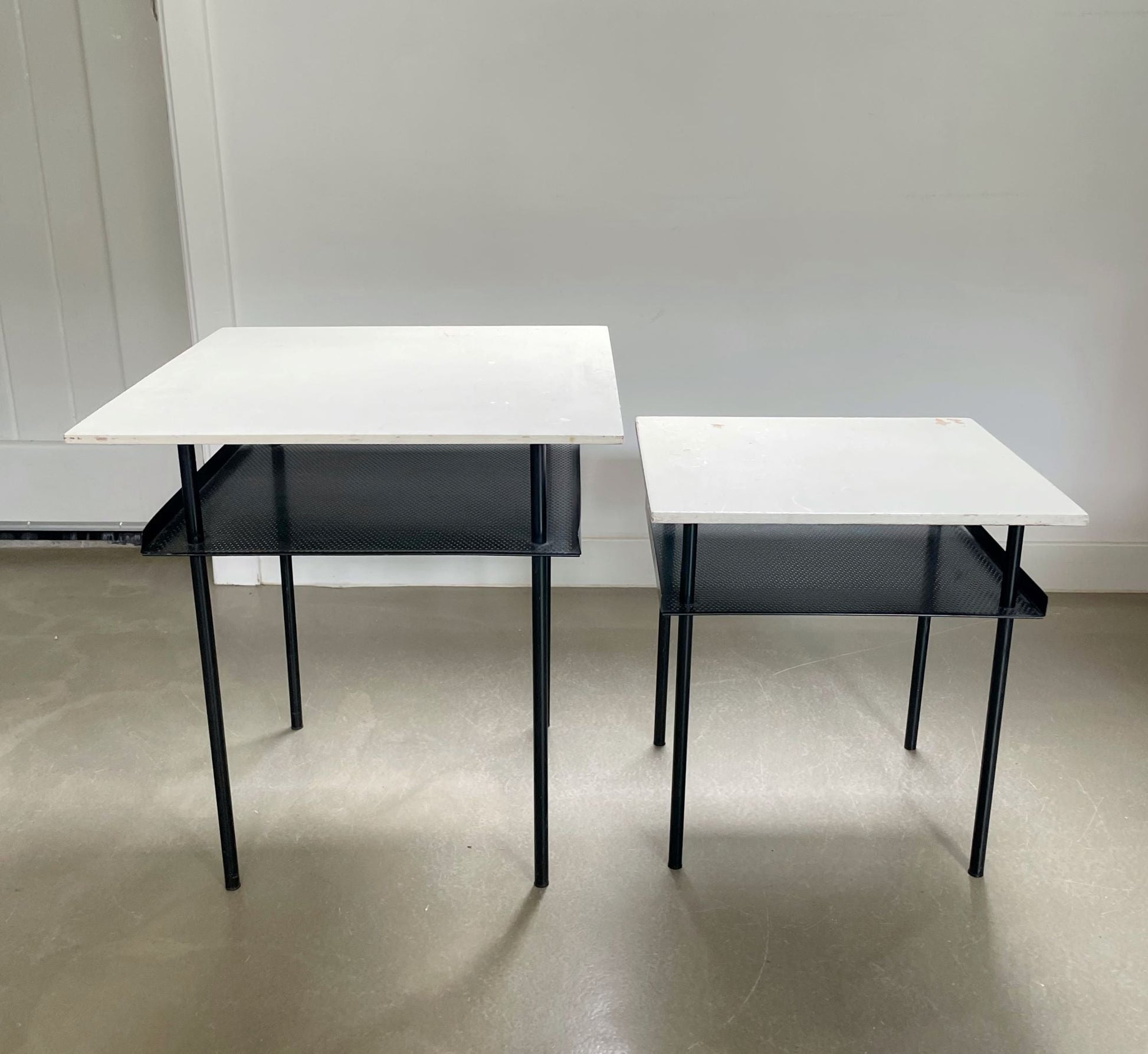 Set of mid - century modernist side tables, Wim Rietveld for Auping, 1950s - COLLECTORS RDAM