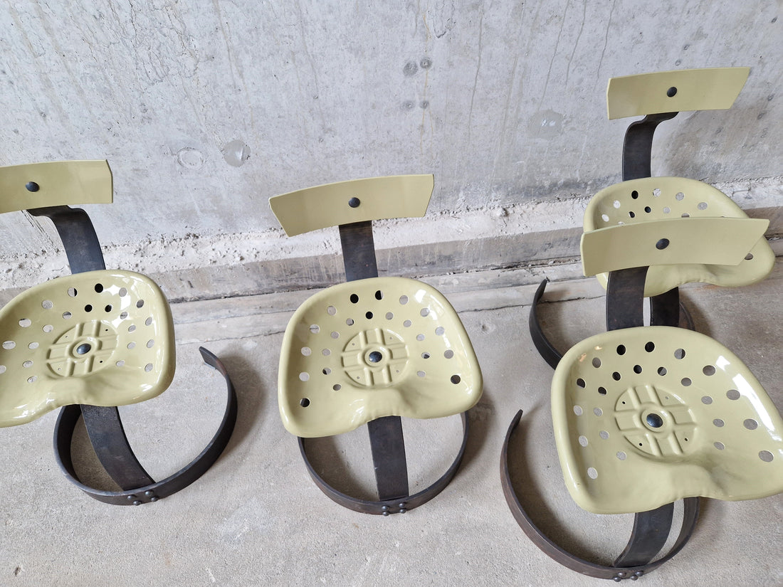 Unique Set of 4 Postmodern Tractor Seat Chairs - COLLECTORS RDAM