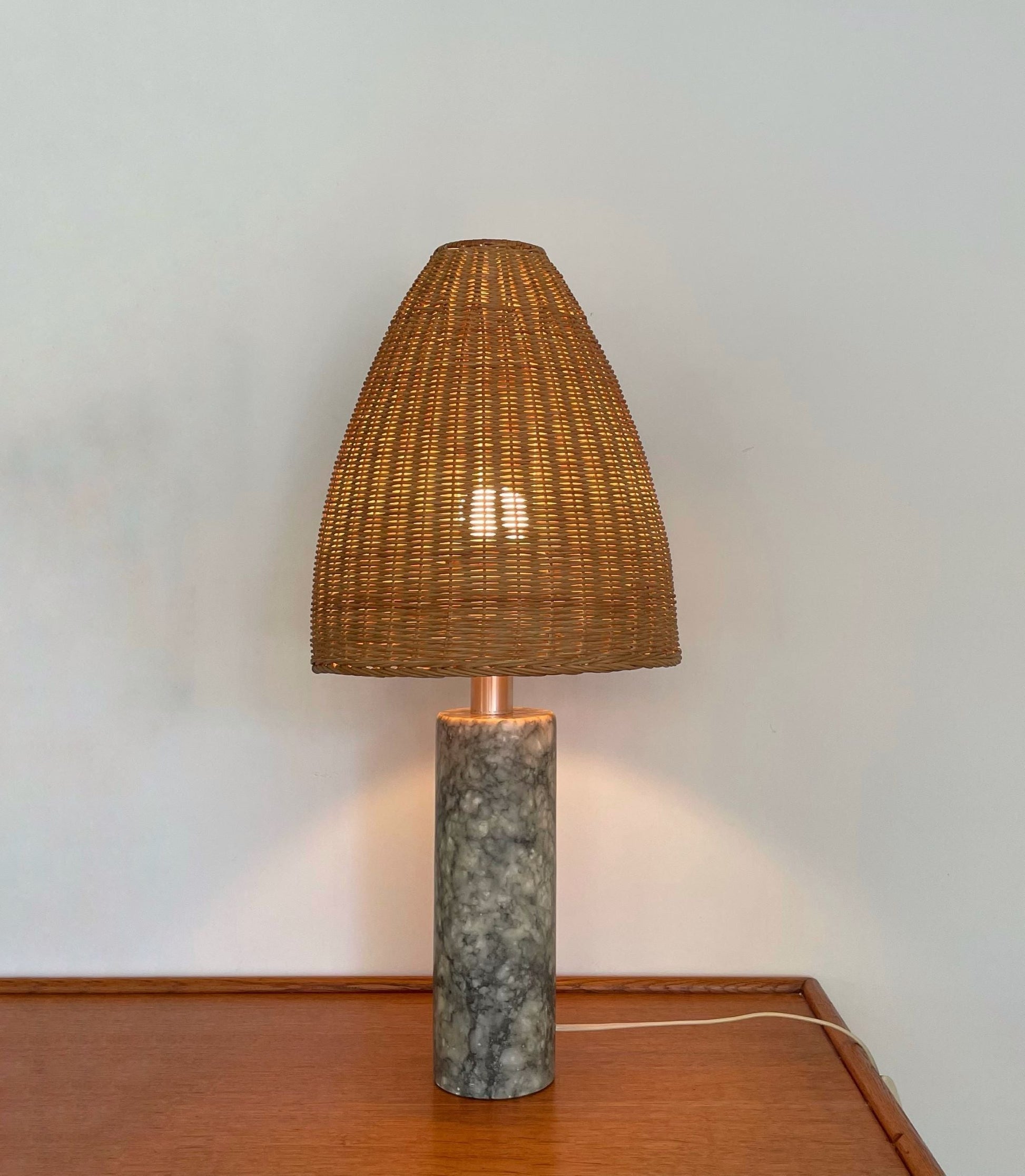 Vintage Italian table or desk lamp, Solid albast base - COLLECTORS RDAM