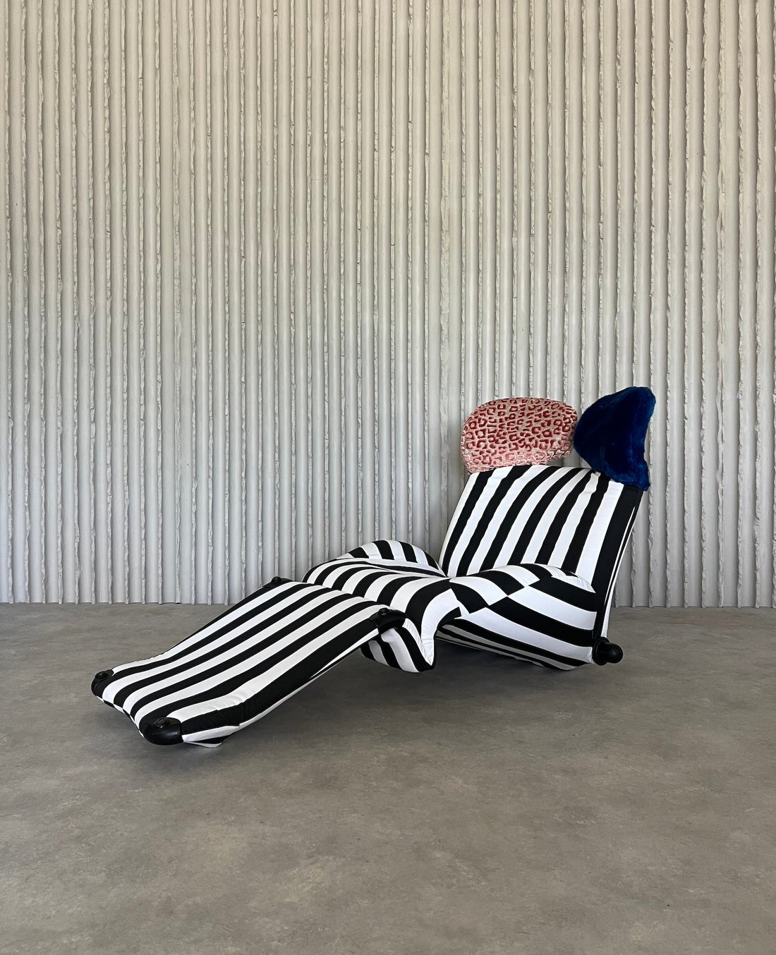 “Wink” chair by Toshiyuki Kita for Cassina Italy - COLLECTORS RDAM