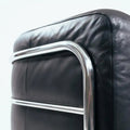Zanotta Onda black round leather chairs, inspired by le Corbusier, Italy, set 2 - COLLECTORS RDAM